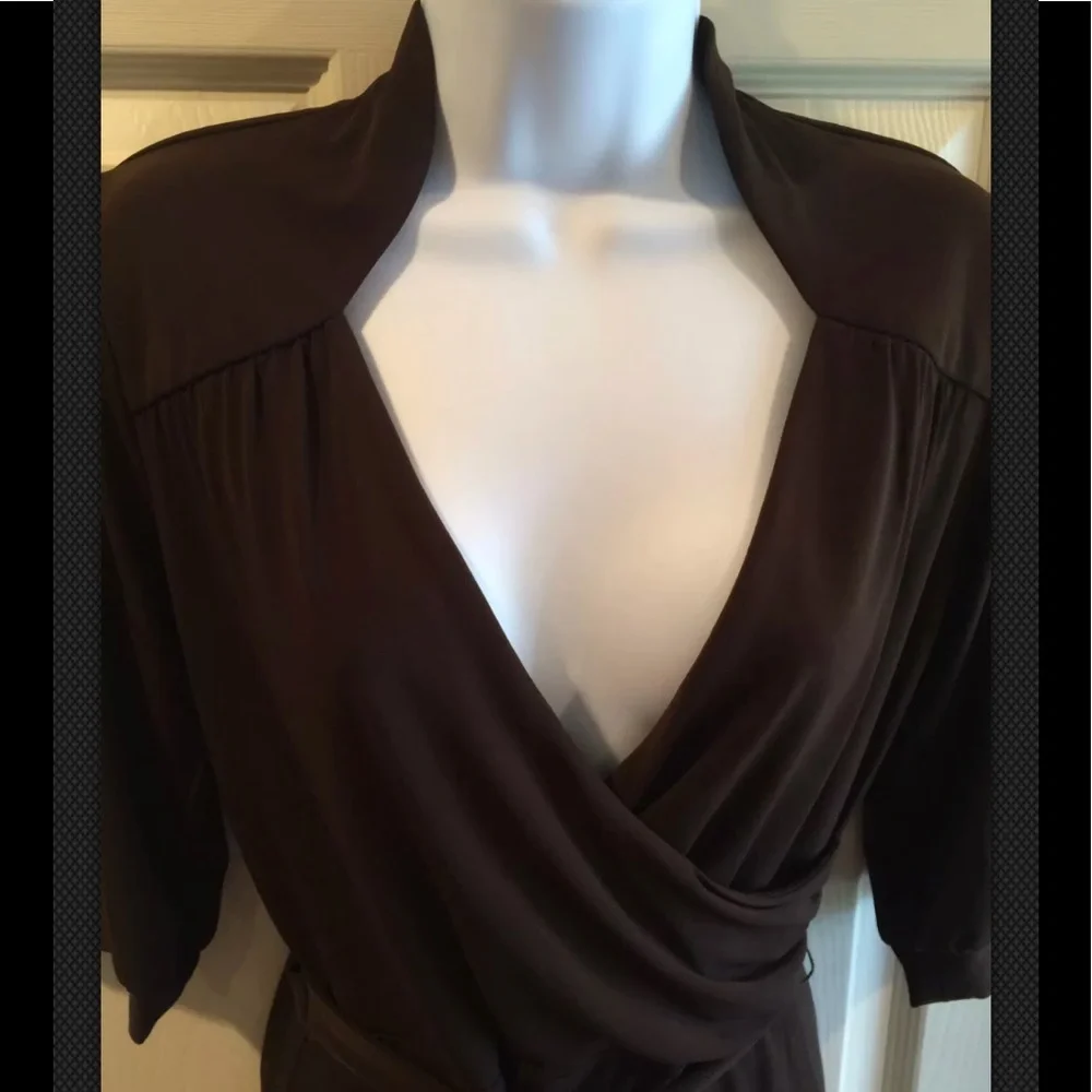 LAUNDRY By Shelli Segal Dress Crossover V Neck Belted Knee Length Brown Knit